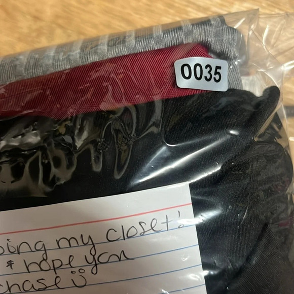 Imperfect SHEIN bundle juniors small tops 2 long sleeved 1 short sleeve 1 crop - Picture 13 of 13